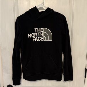 Boy’s The North Face Black Pullover Hoodie